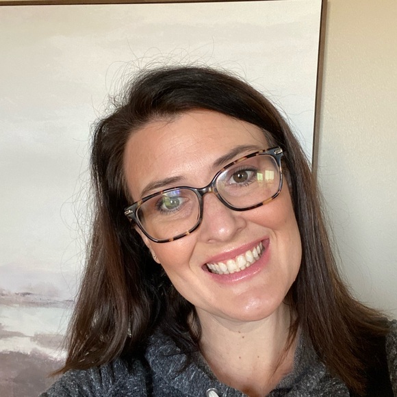 Meet your Posher, Bridget - Picture 5 of 5